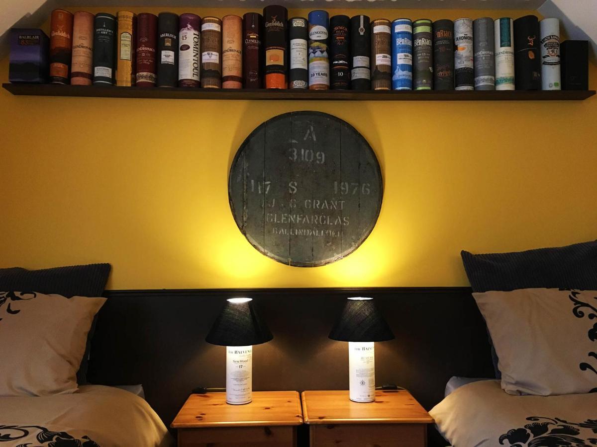 The Gables Whisky B&B 더프타운 외부 사진